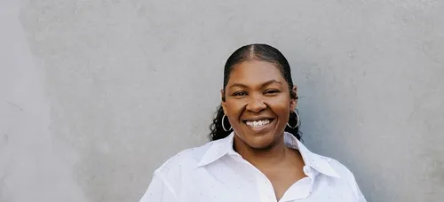 Shana, founder of Hosting Decoded